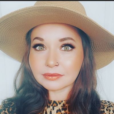 Profile Picture of Candace Hurd (@HotMommaCan) on Twitter