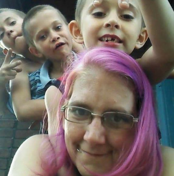 Profile Picture of Katie Sollenberger (@katiesollenberg) on Poshmark