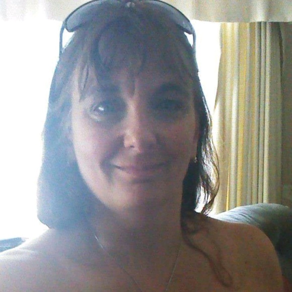 Profile Picture of Jo-lynn Shields (@johyphenlynn) on Poshmark