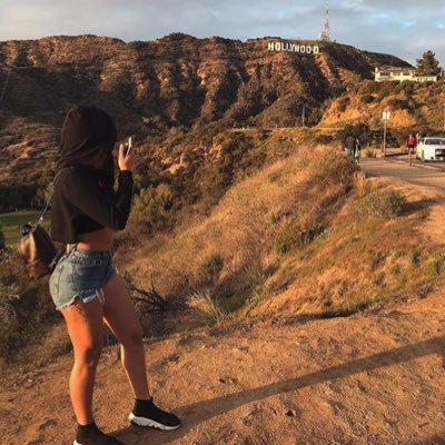 Profile Picture of LEANA (@LeanaZaoui) on Twitter