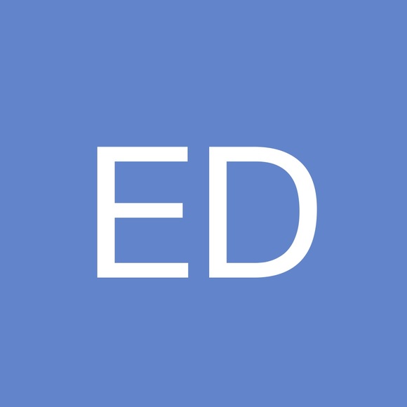 Profile Picture of Erin Dunham (@edunham530) on Poshmark