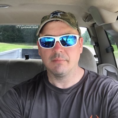 Profile Picture of Robert Holub (@Holub08) on Twitter