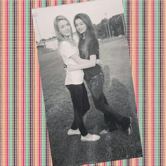 Profile Picture of Amy Clanton (@amy_clanton76) on Poshmark