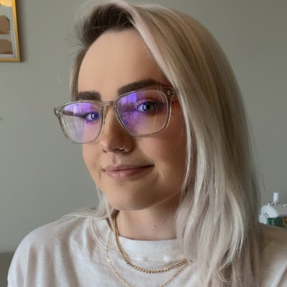 Profile Picture of Kaitlin Abshire (@katiejabshire) on Poshmark