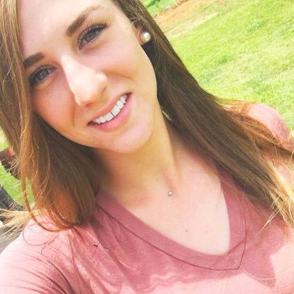 Profile Picture of Emily Sharrock (@emilytagen) on Poshmark
