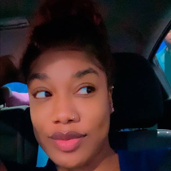 Profile Picture of Ahanyana Walker (@ahanyanawalker) on Poshmark