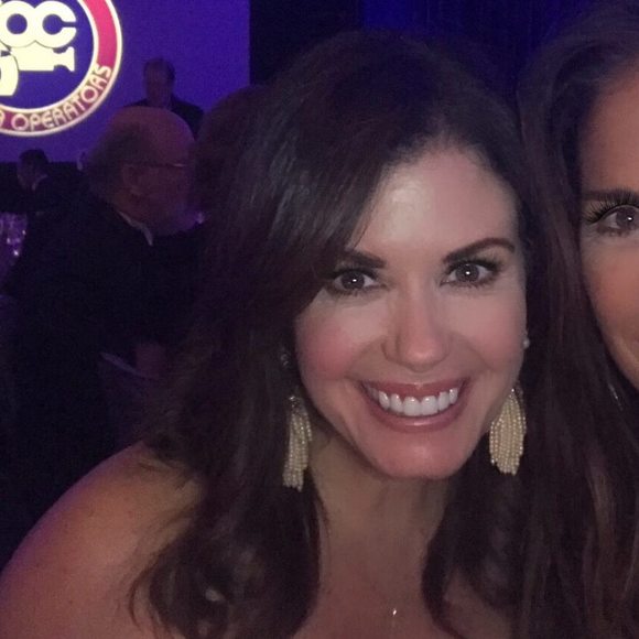 Profile Picture of Kristi Vannatter (@kristiv33) on Poshmark