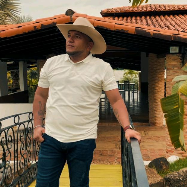 Profile Picture of Tony Era (@tonyeraoficial) on Tiktok