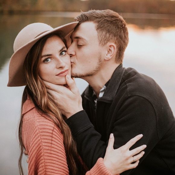 Profile Picture of Miranda Linkous (@mklink928) on Poshmark