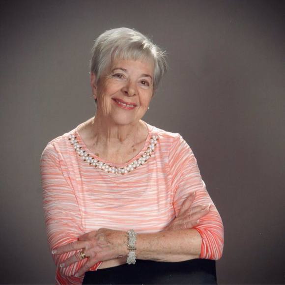 Mary jo Torbet - Poshmark Profile Picture of Mary jo Torbet (@maryjotorbet) on Poshmark