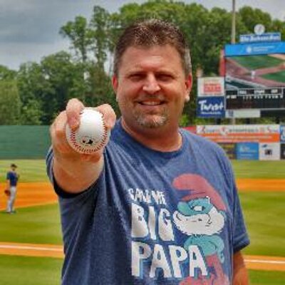 Profile Picture of Clint Lindsey (@BigPaaaPaa) on Twitter