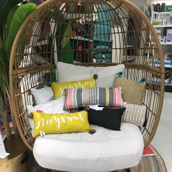 Profile Picture of Tina Avilucea (@pinayshop) on Poshmark