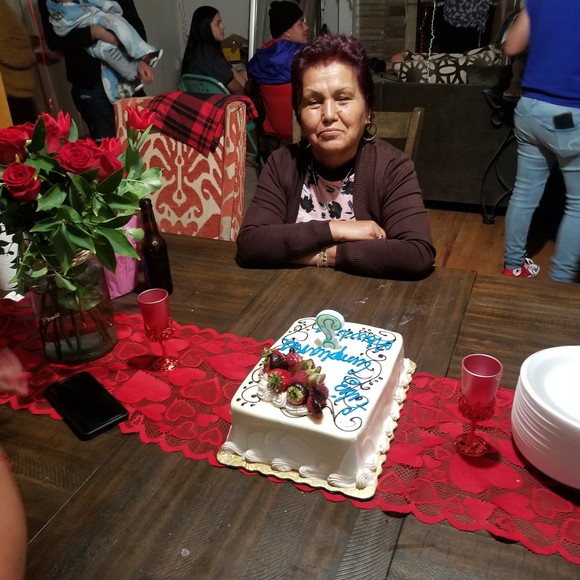 Profile Picture of Yolanda Salgado (@yolandahs) on Poshmark