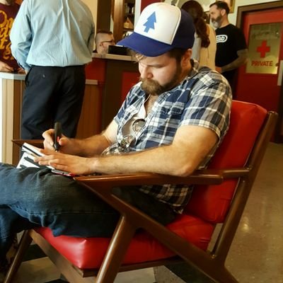 Profile Picture of Ryan Manning (@MannItUpArt) on Twitter