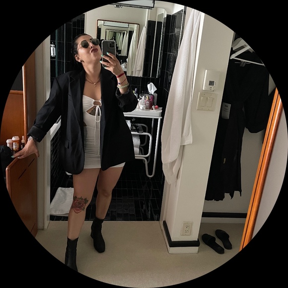 Profile Picture of Kim Rojas (@kimrojas1712) on Poshmark