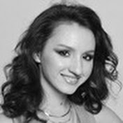 Profile Picture of Viktoria Winer – Singer & Vocal Coach (@ViktoriaWiner) on Youtube