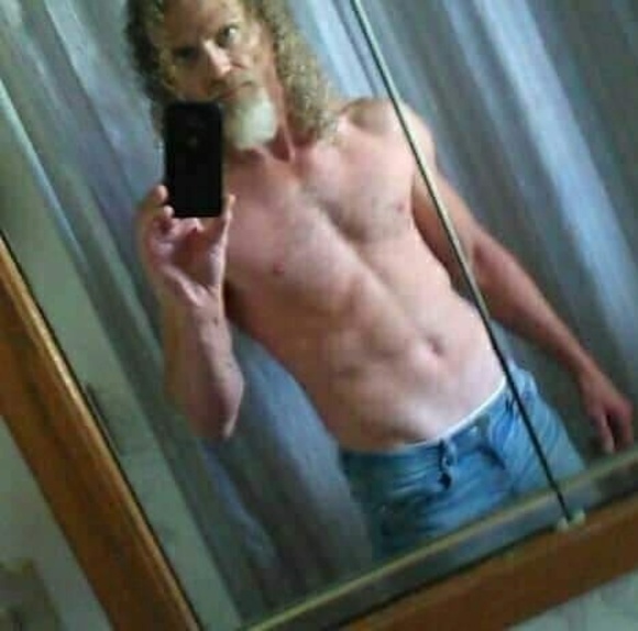 Profile Picture of David Parson (@dparson4201969) on Poshmark