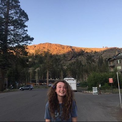 Profile Picture of Carly Hegarty (@thecarlyinator) on Twitter