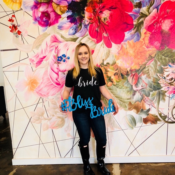 Profile Picture of Megan Popson (@meg_pop12) on Poshmark