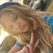 Profile Picture of Violette Efaw (@VioletteEfaw) on Youtube