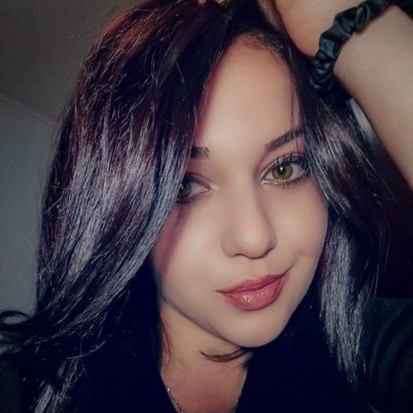 Profile Picture of Ivana Stojanovska (@istojanovska) on Poshmark