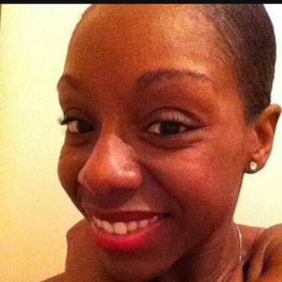 Profile Picture of Alvina Franklin (@alvinafranklin) on Poshmark