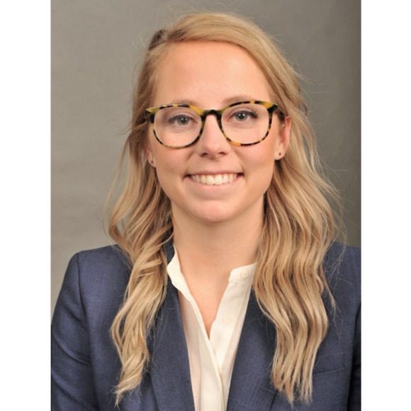 Profile Picture of Catherine Redlingshafer (@credling) on Poshmark