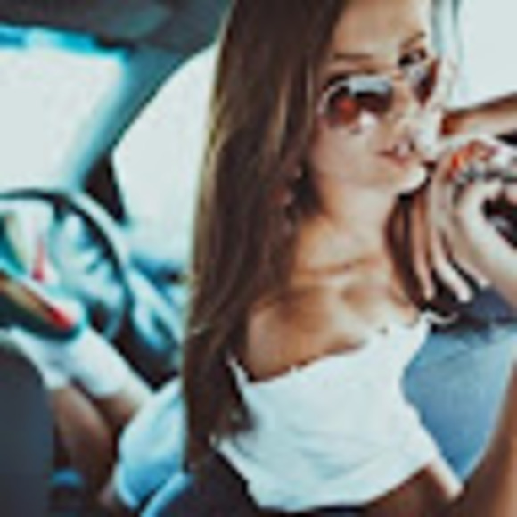 Profile Picture of Faith Pietryga (@faithpietryga1) on Poshmark