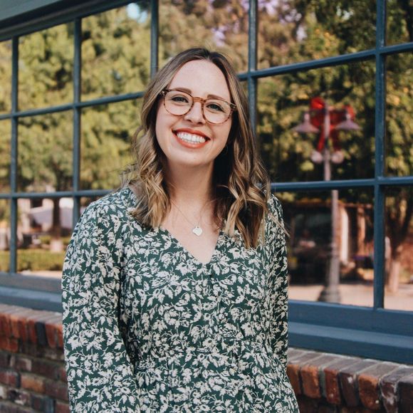 Profile Picture of Cassandra Ault (@cjault25) on Poshmark