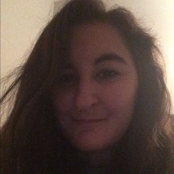 Profile Picture of Amanda Jarvis (@a_megan) on Poshmark