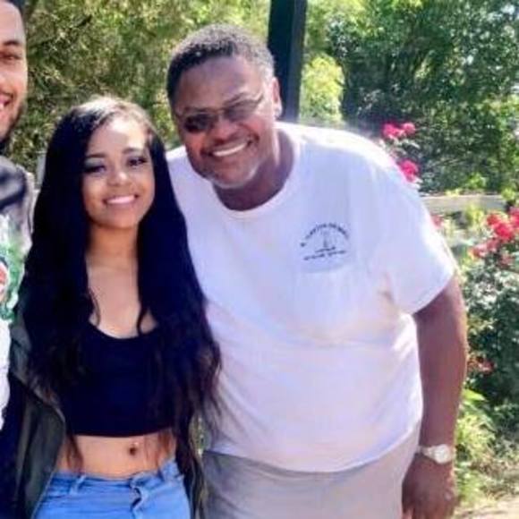 Profile Picture of Ivory Claxton (@ivoryc) on Poshmark