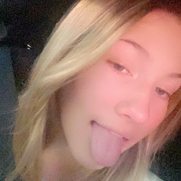 Profile Picture of Kate Frankenstein (@katefrank4878) on Poshmark