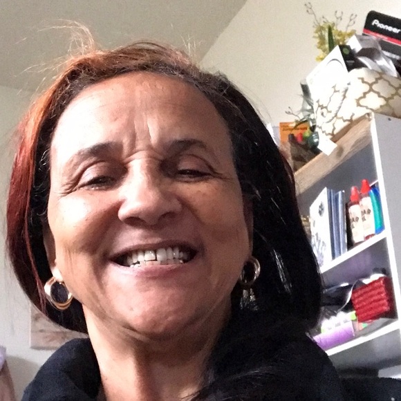 Profile Picture of Renetta Williams (@eliza948) on Poshmark