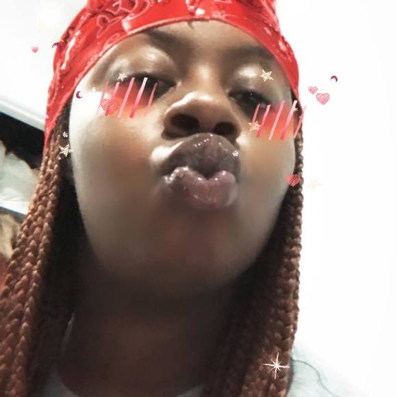 Profile Picture of Ashanti Rickenbacker (@shortyshanti) on Poshmark