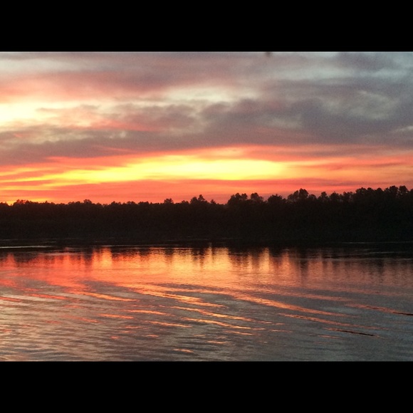 Profile Picture of Zoie Cantin (@zoiec16) on Poshmark