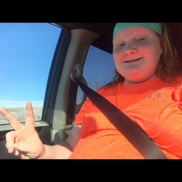 Profile Picture of Lucy Newcomb (@newcomb_n) on Poshmark