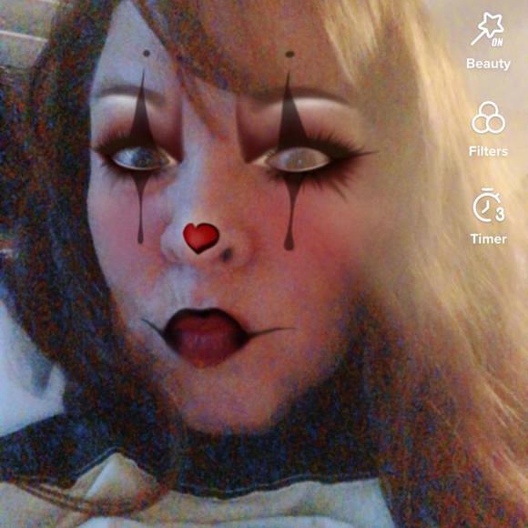 Profile Picture of Shelly Borg (@sb5231) on Poshmark
