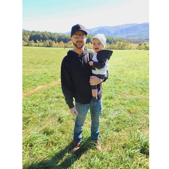Profile Picture of Dohnathin Hoenicke (@djunc) on Poshmark