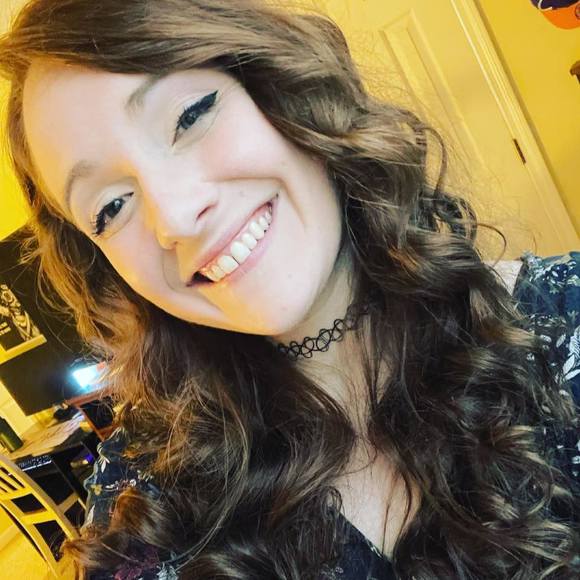 Profile Picture of Hannah Damato (@ddrdancer09) on Poshmark