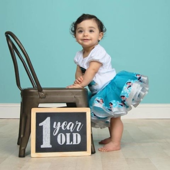 Profile Picture of Melanie Lonas (@melanielonas) on Poshmark