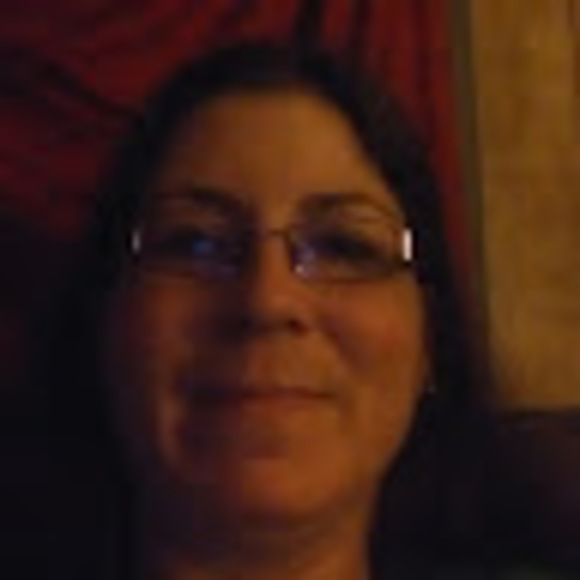 Profile Picture of Kimberly Heath (@heathkim81) on Poshmark