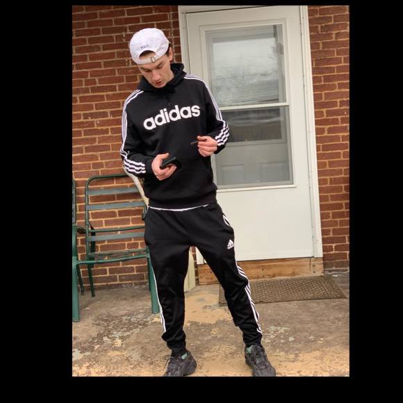 Profile Picture of Jacob Furlong (@jfurlong97) on Poshmark
