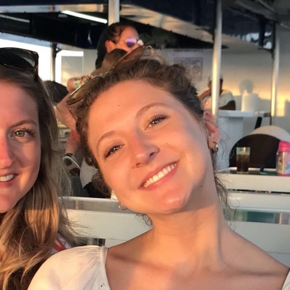 Profile Picture of Emily Labine (@elizalab) on Poshmark