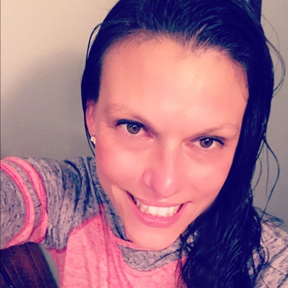 Profile Picture of Jamie Soteropoulos (@jmekosteez) on Poshmark