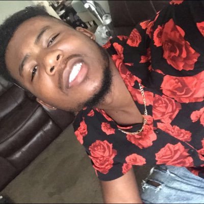Profile Picture of Darius 🔺D© 🔻Calhoun (@TheLgndarynum25) on Twitter