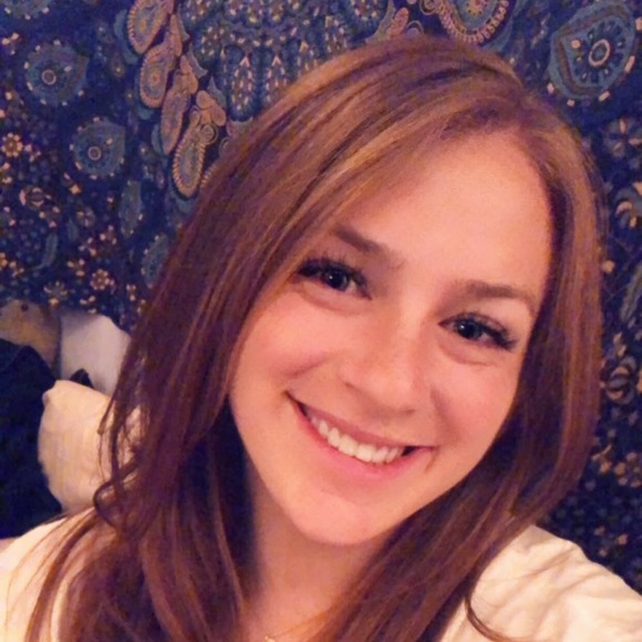 Profile Picture of Michaela Parker (@parkerm2) on Poshmark