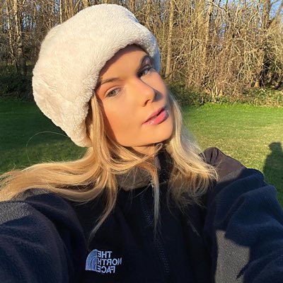 Profile Picture of Clarissa Weaver (@Clariss78444229) on Twitter