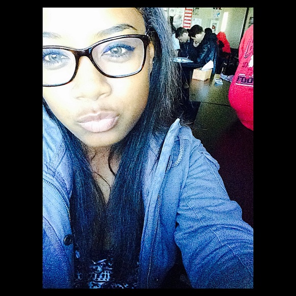 Profile Picture of Briana Paysinger (@salaiaa) on Poshmark
