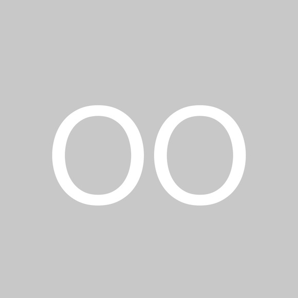 Profile Picture of Oluchi Olaiya (@oluchi101) on Poshmark