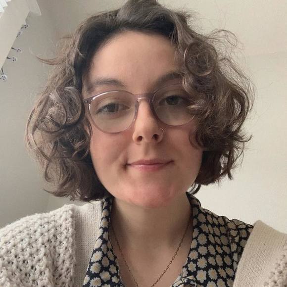 Profile Picture of Sydney Koehne (@sydneykoehne) on Poshmark